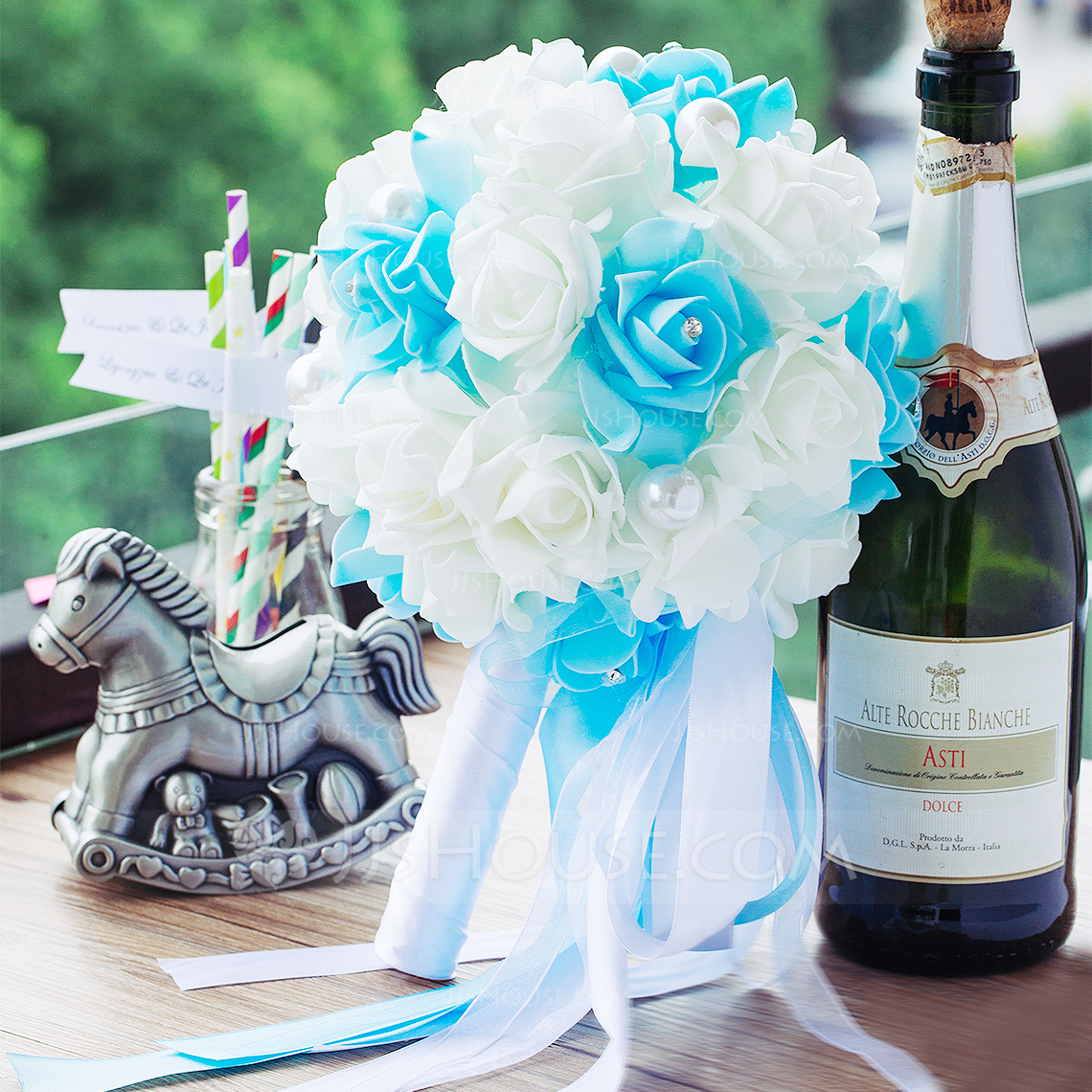 Eyecatching PE/Rhinestone Bridal Bouquets (123069706