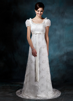 Sheath/Column Scoop Neck Sweep Train Satin Tulle Wedding Dress With Lace (002011643)