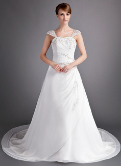 A-Line/Princess Sweetheart Court Train Chiffon Wedding Dress With Ruffle Lace Beadwork (002012698)
