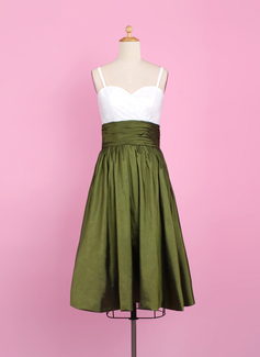 A-Line/Princess Sweetheart Tea-Length Taffeta Junior Bridesmaid Dress With Ruffle (009022497)