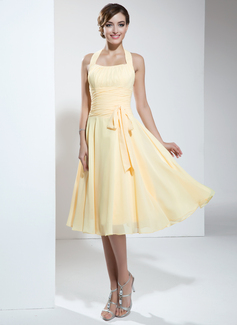 A-Line/Princess Halter Knee-Length Chiffon Homecoming Dress With Ruffle (022003360)