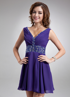 A-Line/Princess V-neck Short/Mini Chiffon Cocktail Dress With Ruffle Beading (016008299)