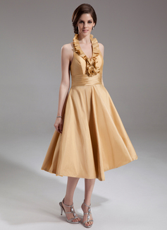 A-Line/Princess Halter Tea-Length Taffeta Homecoming Dress With Ruffle (022011245)