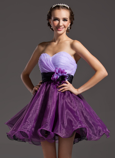 A-Line/Princess Sweetheart Short/Mini Organza Homecoming Dress With Ruffle Sash Flower(s) (022008998)