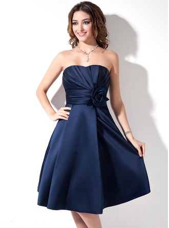 Satin A-Line Sweetheart Knee-length Bridesmaid Dress With Pockets